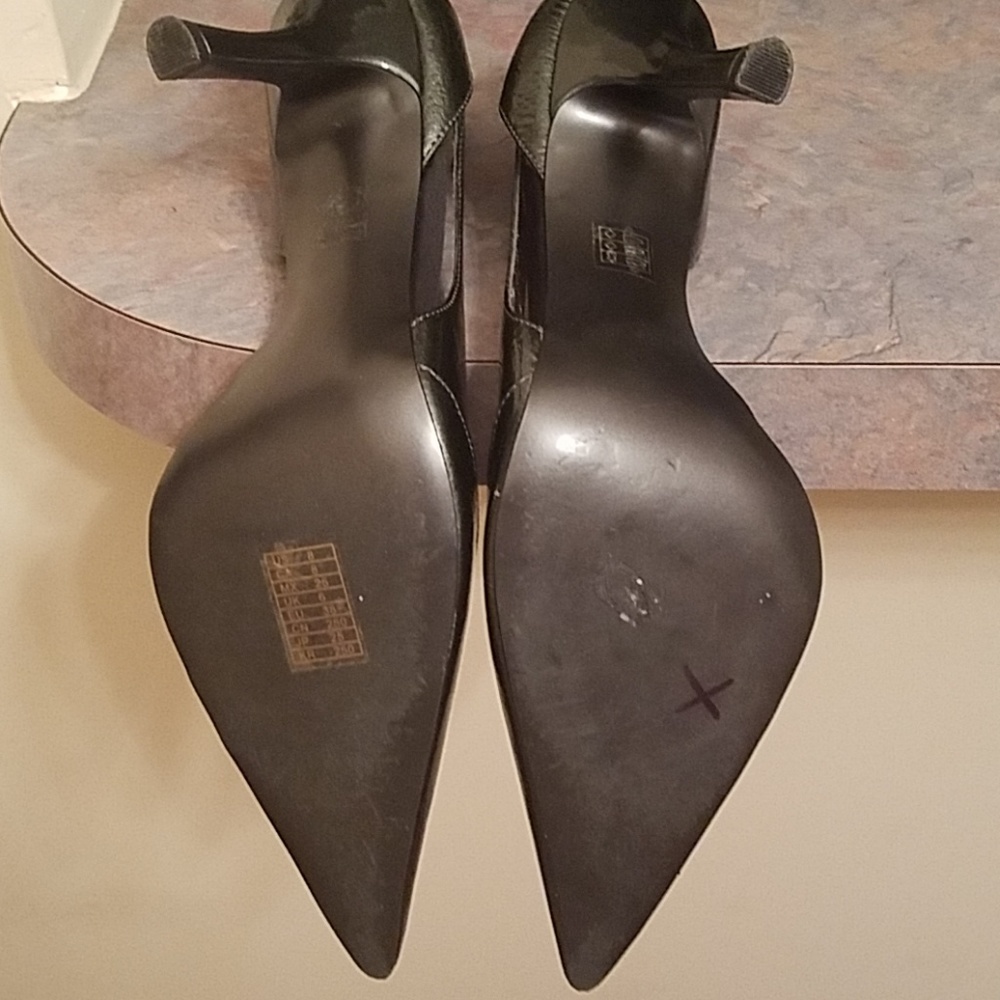 Shoes - Picture 6 of 6